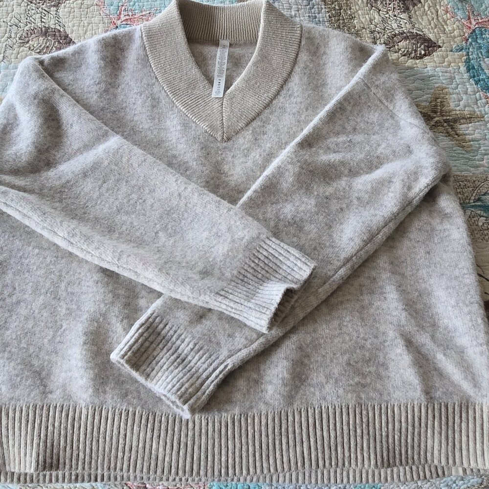 Lululemon Wool Blend Ladies Swewter